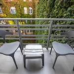 Levia Apartment-with 2 Bedrooms In The Old Town *