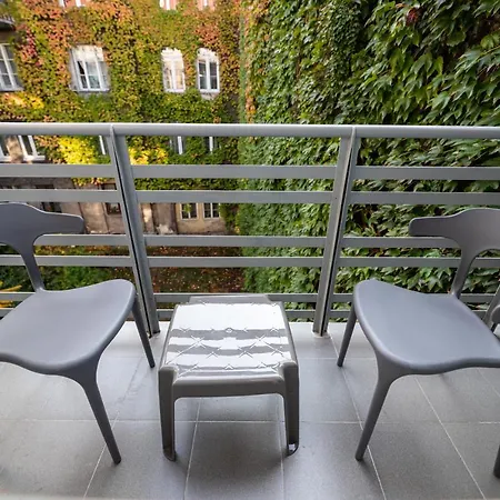 Levia Apartment-with 2 Bedrooms In The Old Town *