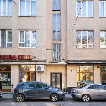 Levia Apartment-with 2 Bedrooms In The Old Town Апартаменти