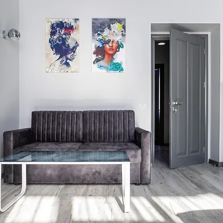 Levia Apartment-with 2 Bedrooms In The Old Town Lviv