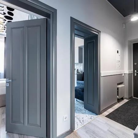 Levia Apartment-with 2 Bedrooms In The Old Town Львів