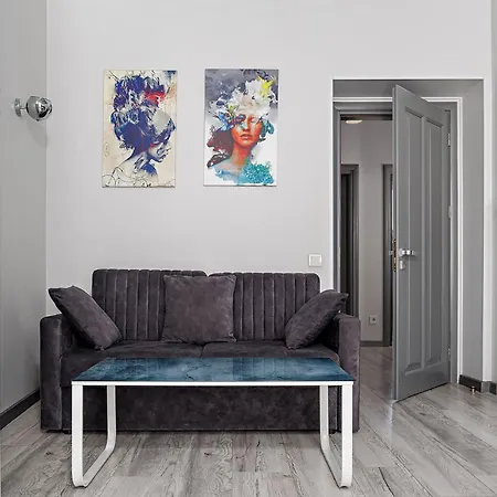 Levia Apartment-with 2 Bedrooms In The Old Town Apartment *