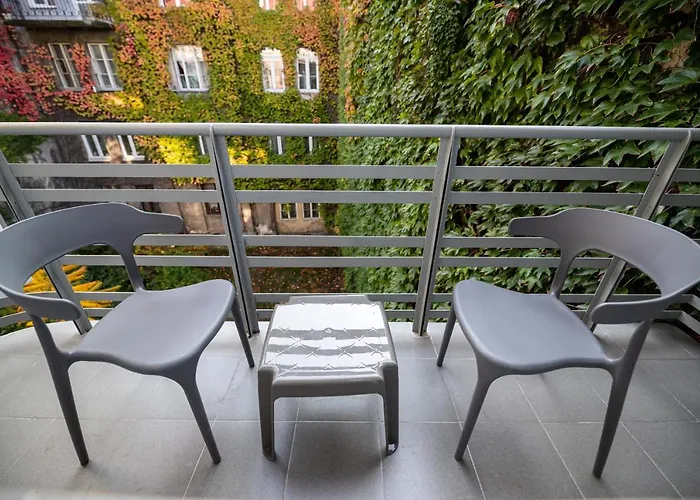 Levia Apartment-with 2 Bedrooms In The Old Town *