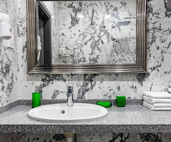 Levia Apartment-with 2 Bedrooms In The Old Town * Lviv