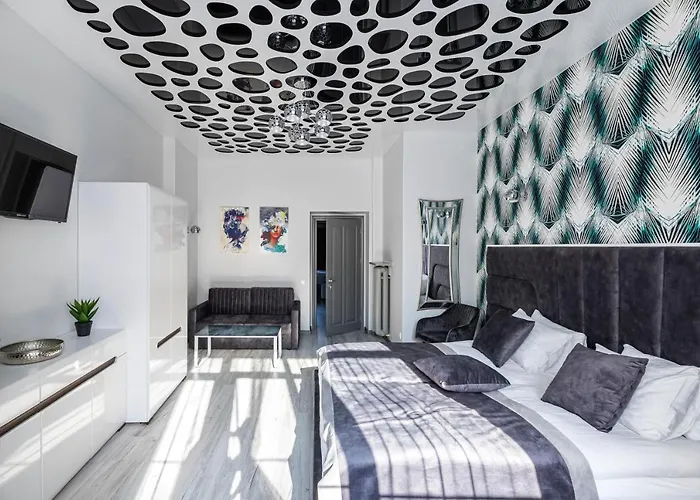 Levia Apartment-with 2 Bedrooms In The Old Town