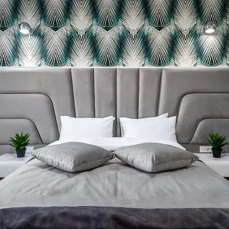 Levia Apartment-with 2 Bedrooms In The Old Town *