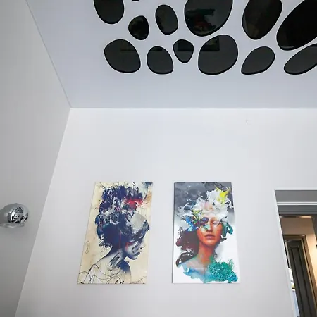 Levia Apartment-with 2 Bedrooms In The Old Town Apartment