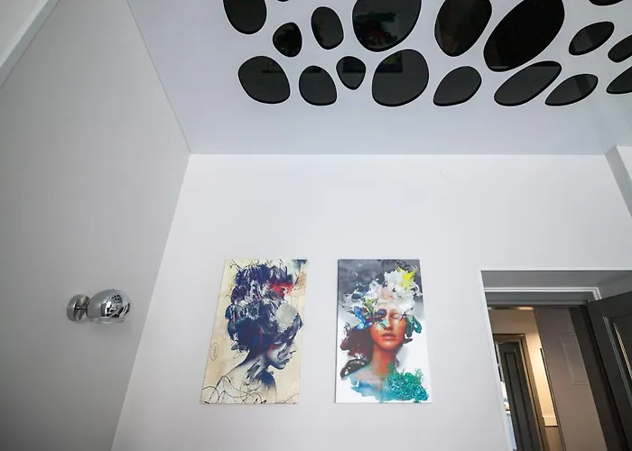 Levia Apartment-with 2 Bedrooms In The Old Town Apartment