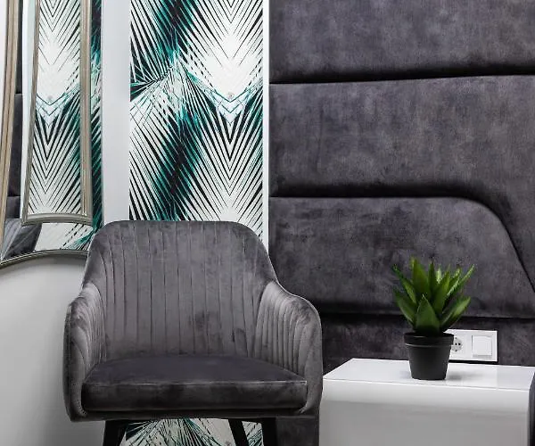 Levia Apartment-with 2 Bedrooms In The Old Town Apartment